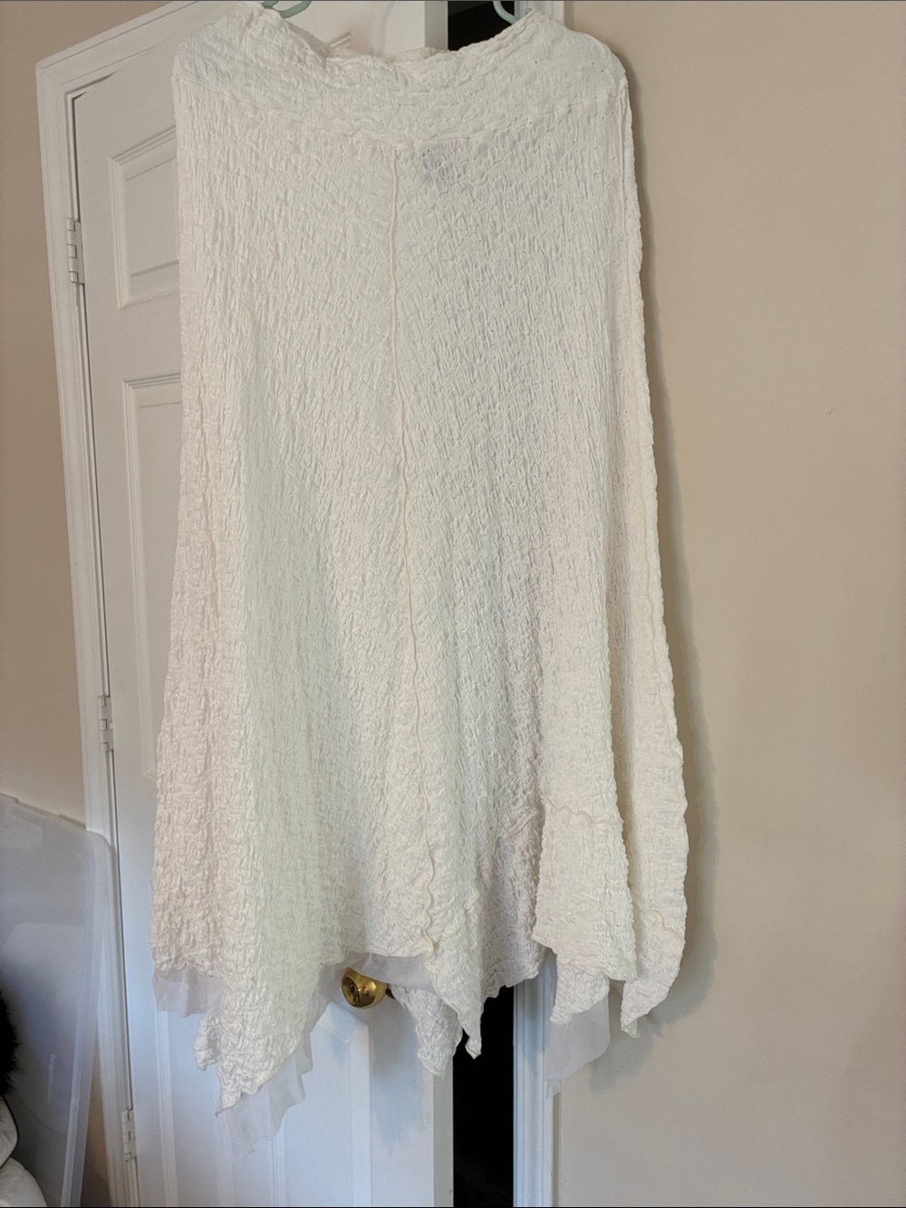 Crinkled White Maxi Skirt with Flowing Hem